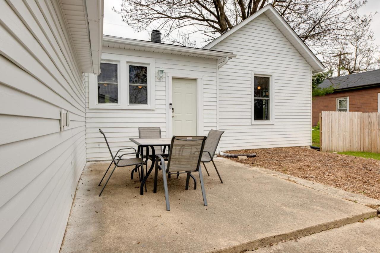 Modern Family Home In Mason With Backyard And Fire Pit Dış mekan fotoğraf